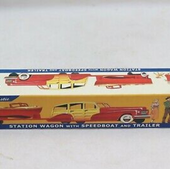 DIMESTORE DREAMS DELUXE PLASTIC 1:43 CONVERTIBLE WITH SPEEDBOAT & TRAILER nos - Picture 6 of 11